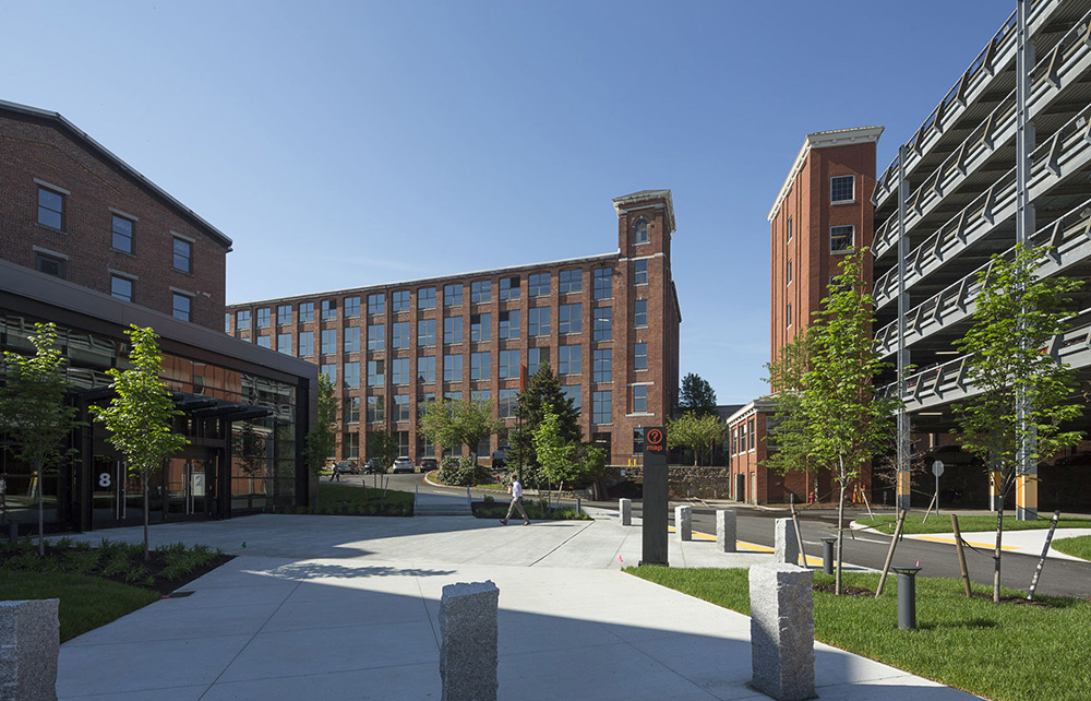 Lincoln Property Company completes 98,175 s/f of renewals and expansions at Mill & Main in Maynard